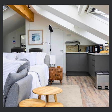 Uno St Ives - Luxury Serviced Accommodation Екстериор снимка