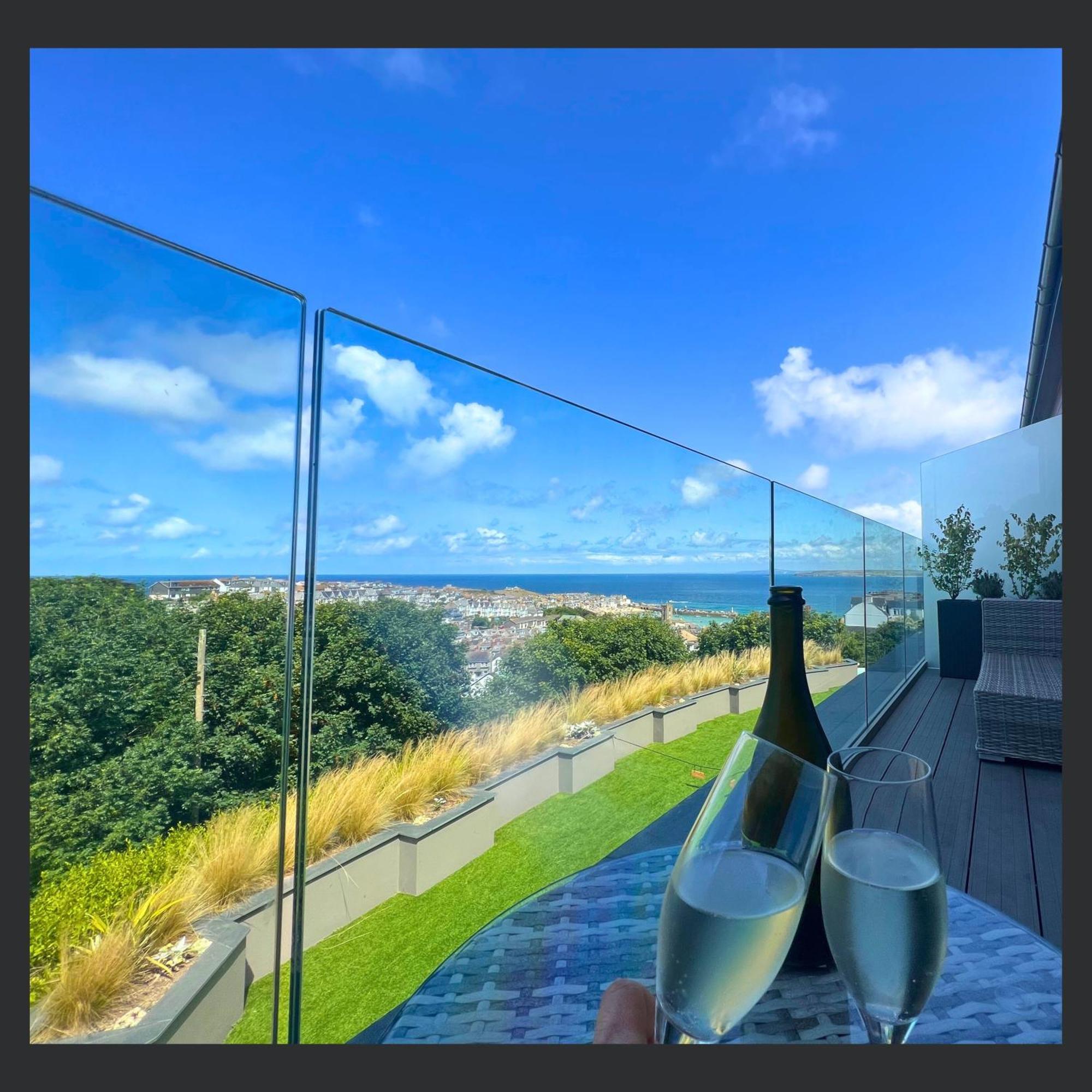 Uno St Ives - Luxury Serviced Accommodation Екстериор снимка