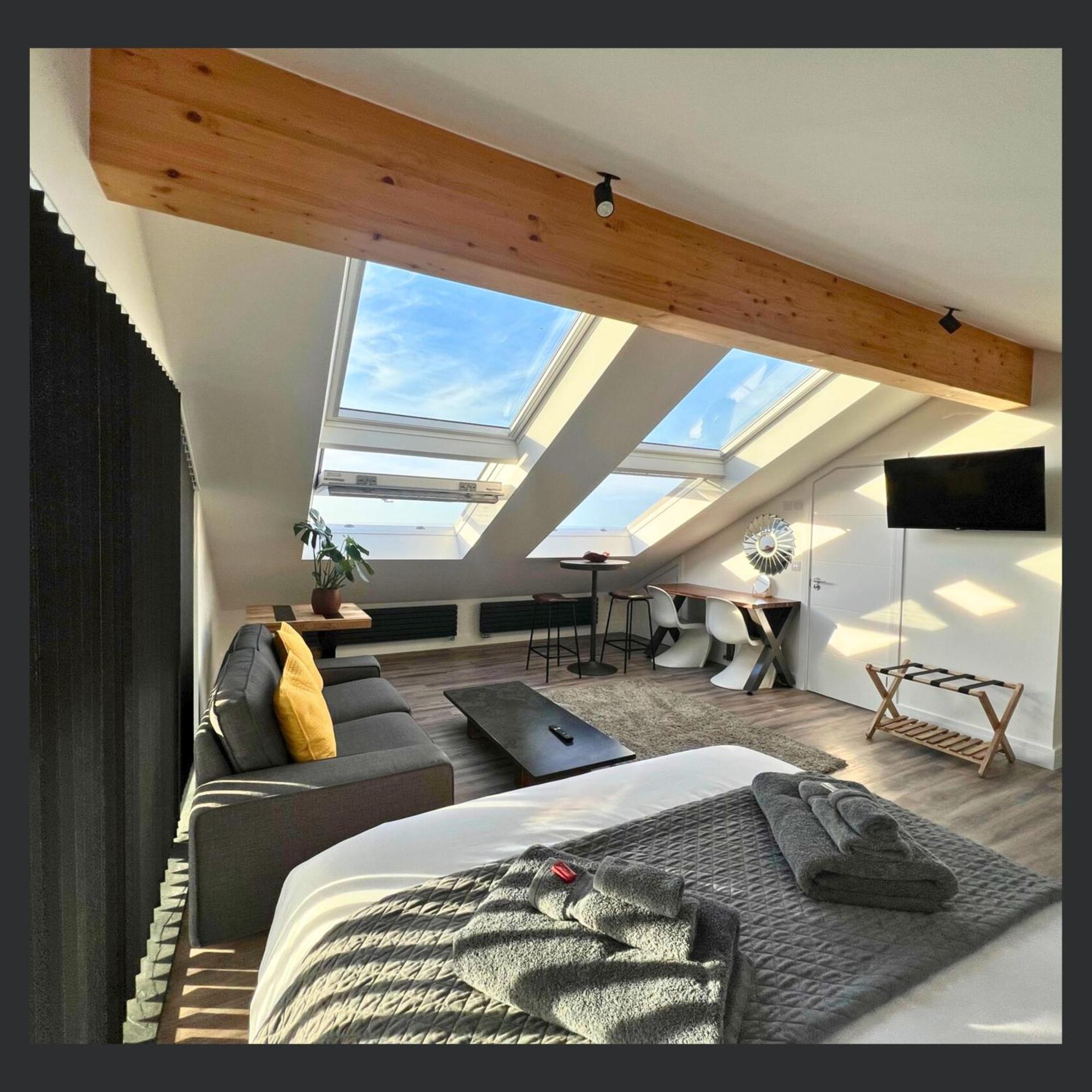 Uno St Ives - Luxury Serviced Accommodation Екстериор снимка